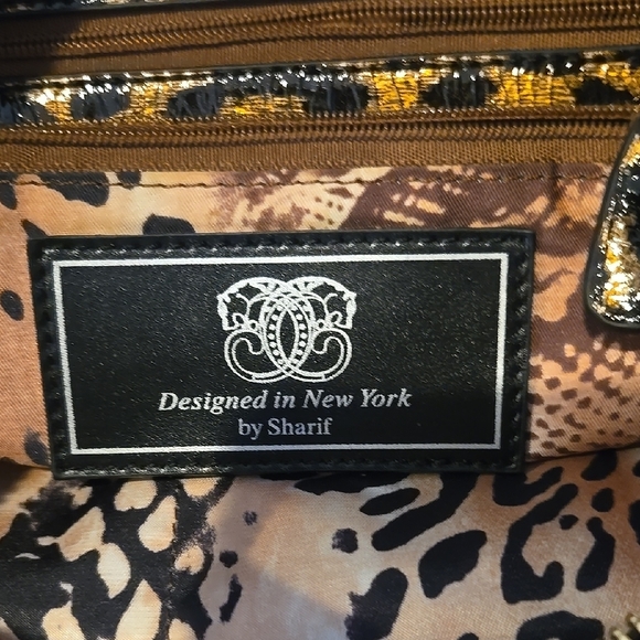 Sharif Black Bag & Gold Hardware  ✨️⭐️ PRE OWNED  ⭐️ ✨️ - Picture 5 of 11